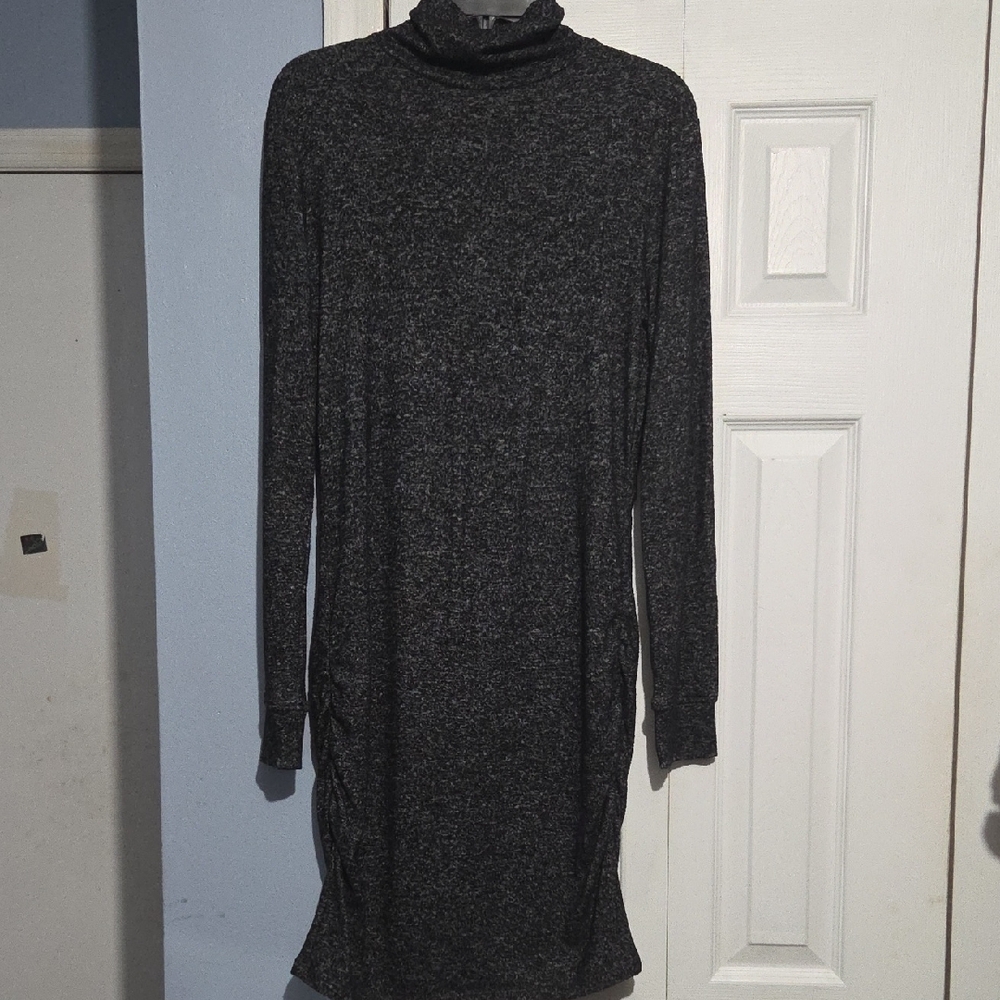 Athleta Charcoal And Gray Long Sleeve Side Cinched Dress
